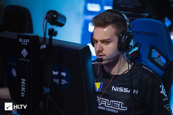 Team WE vs BLG赛前数据前瞻：双方中单选手的发挥主掌局势