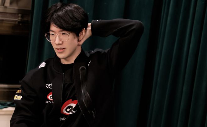 Virtus.pro.DM：我15岁就打进欧服前200了