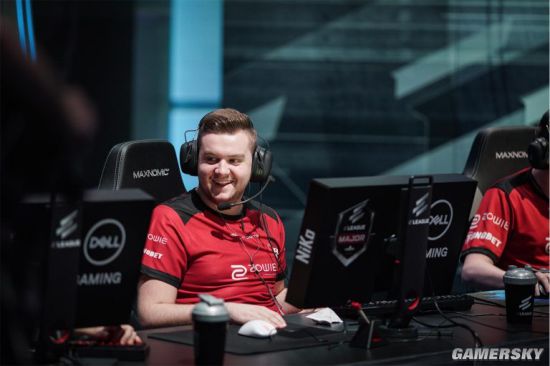 CigaretteS 成为 Paper Rex 的内容创作者；