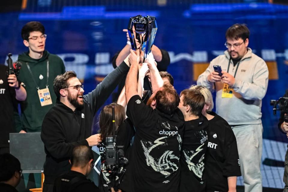 Viper：我会积极参与下路BP，个人更喜欢2V2对线